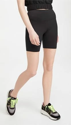 Brand new ???? Tory Sport Weightless Bike Shorts Sport Black ????